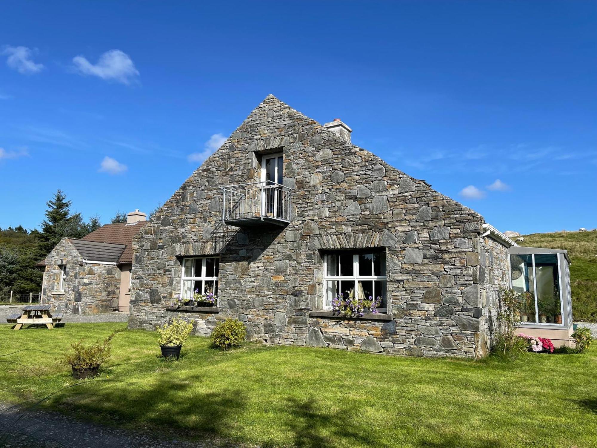 Shanakeever Farm - 2 Bedroom Apartment Clifden Esterno foto